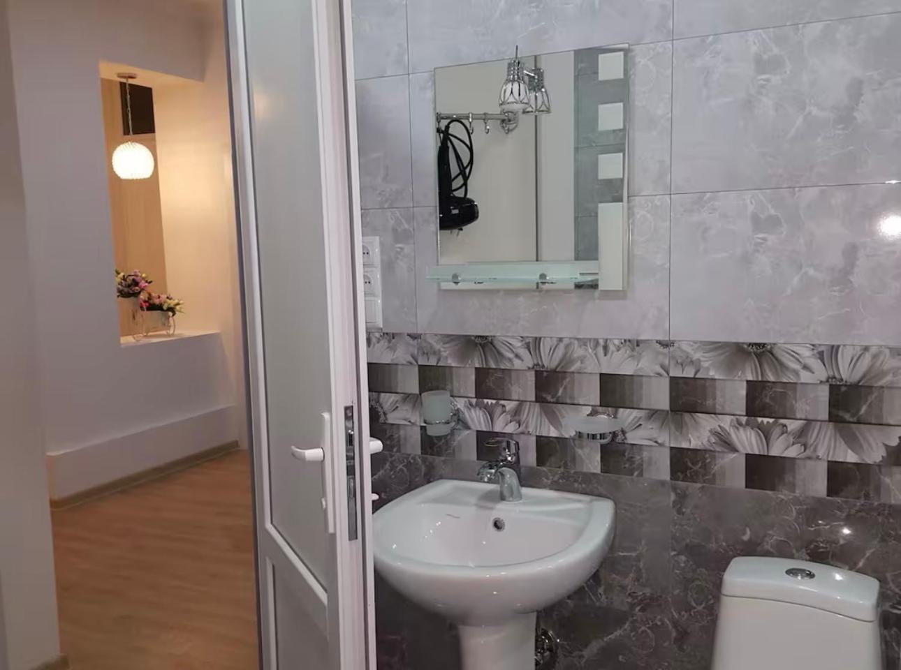 Guest House Granatovoe Derevo Tbilisi Eksteriør bilde