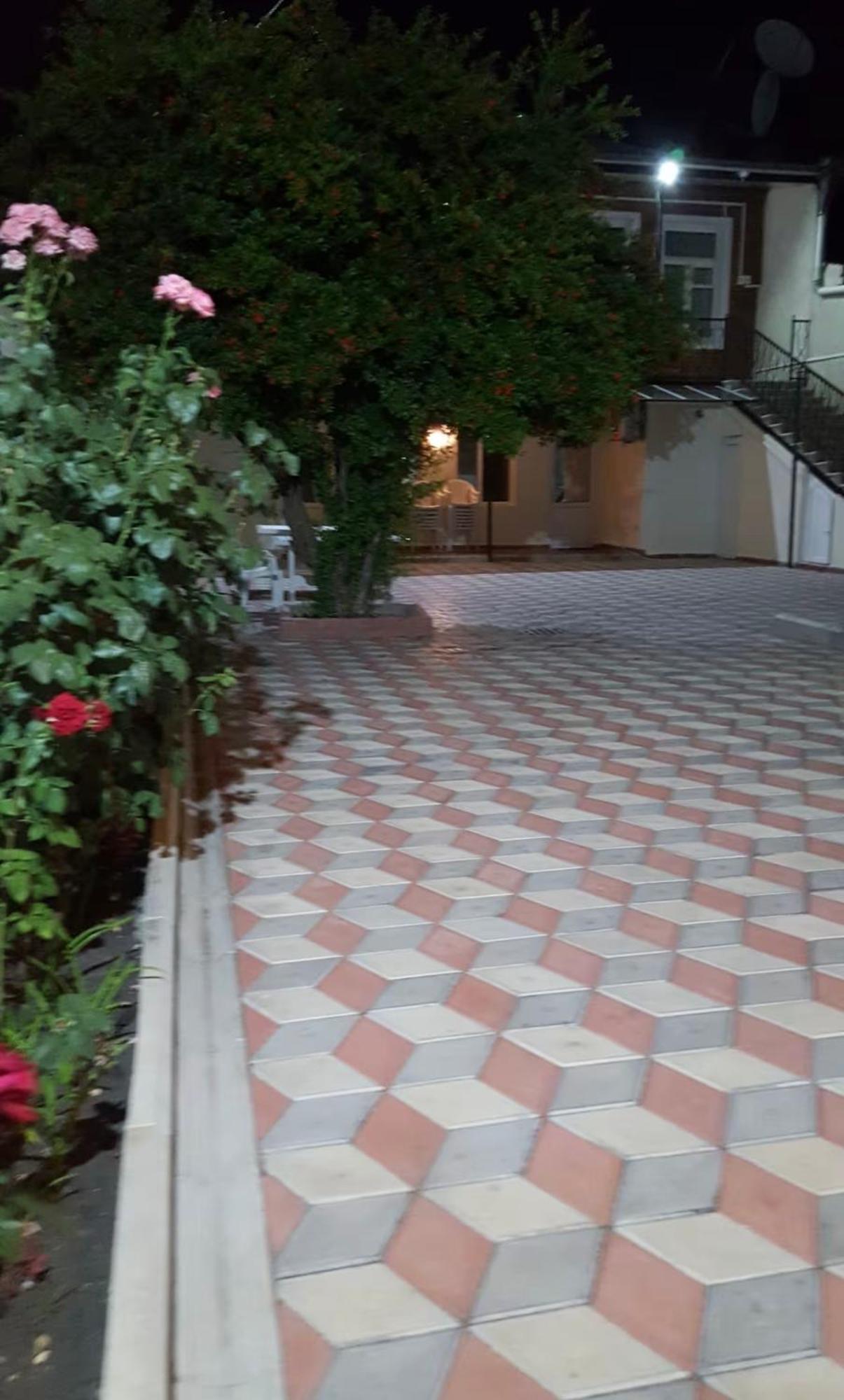 Guest House Granatovoe Derevo Tbilisi Eksteriør bilde