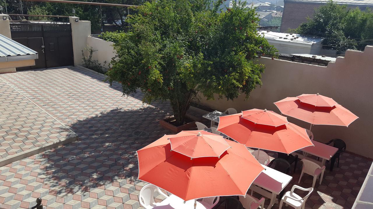 Guest House Granatovoe Derevo Tbilisi Eksteriør bilde